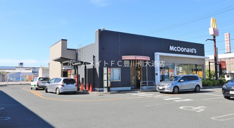 飲食店　マクドナルド23号新栄店（飲食店）まで560m