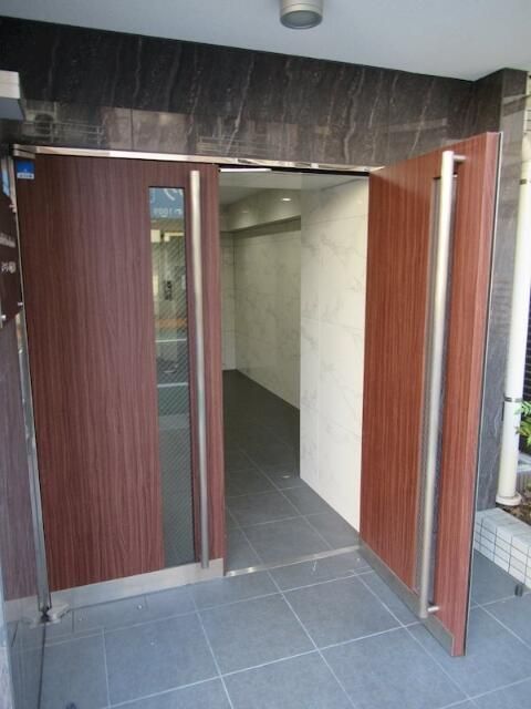 エントランス　エントランスをくぐると我が家です☆