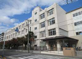 中学校　大阪市立城陽中学校（中学校）まで5564m