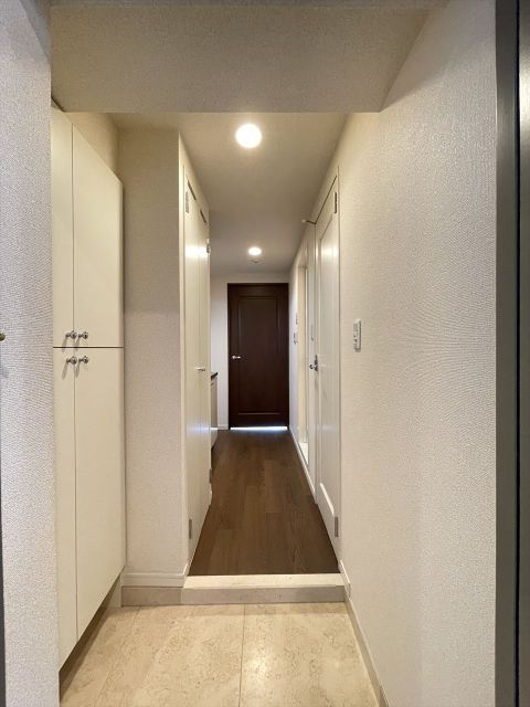玄関　（別タイプ参考写真）スカイコート後楽園壱番館　 文京区白山１