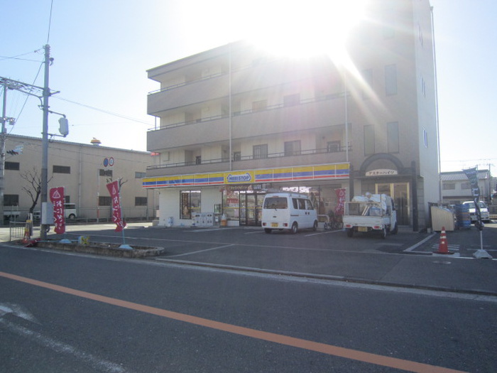 コンビニ　ミニストップ（コンビニ）まで220m