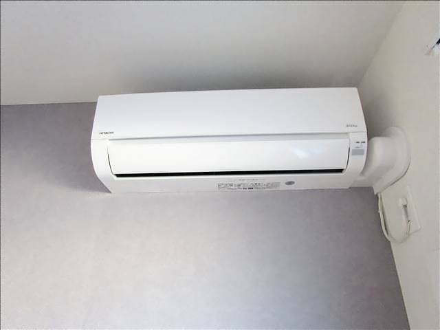 その他設備　洋室にエアコンついています。