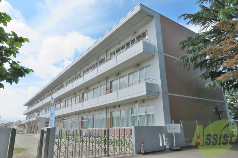 小学校　仙台市立遠見塚小学校（小学校）まで719m
