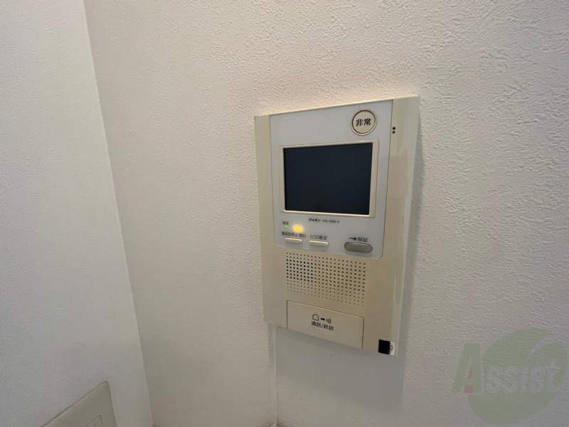 セキュリティ　ＴＶモニター付インターホンです。来客者の顔が見えるので安心！