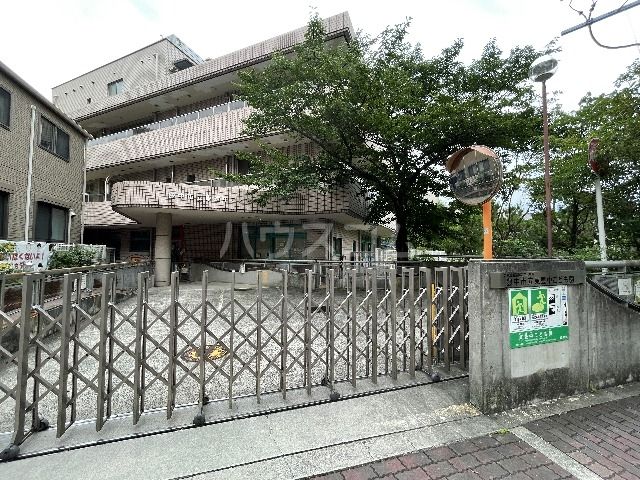 幼稚園・保育園　豊中市立東豊中こども園（幼稚園・保育園）まで443m