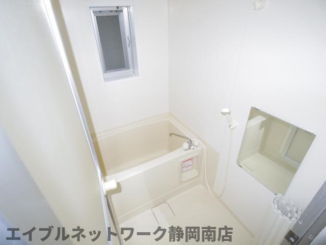バス・シャワールーム　日々の暮らしに欠かせないお風呂です