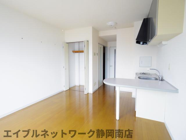 その他設備　ゆったり過ごせる居間です