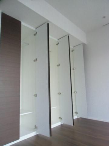 収納　別タイプ部屋　参考写真です