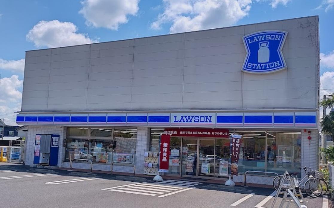 コンビニ　ローソン 稲城鶴川街道店（コンビニ）まで583m