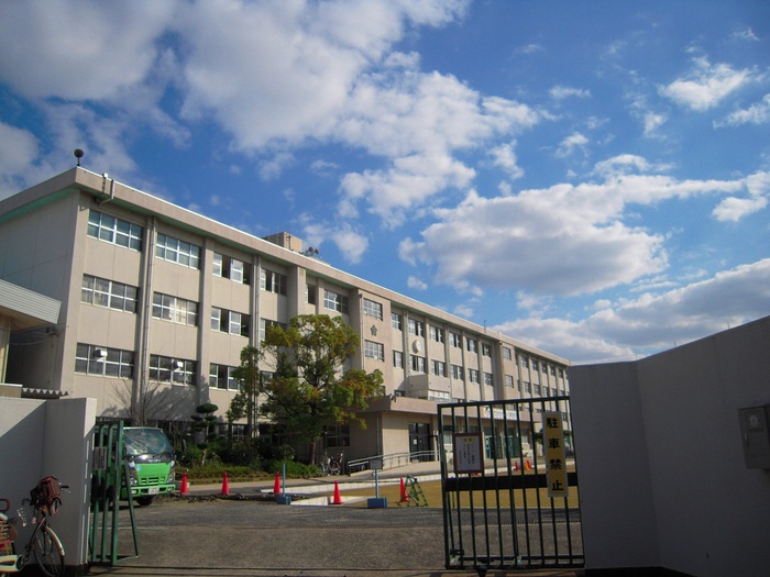小学校　和光小学校（小学校）まで555m