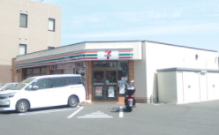 コンビニ　セブン－イレブン　草津野村１丁目店（コンビニ）まで300m