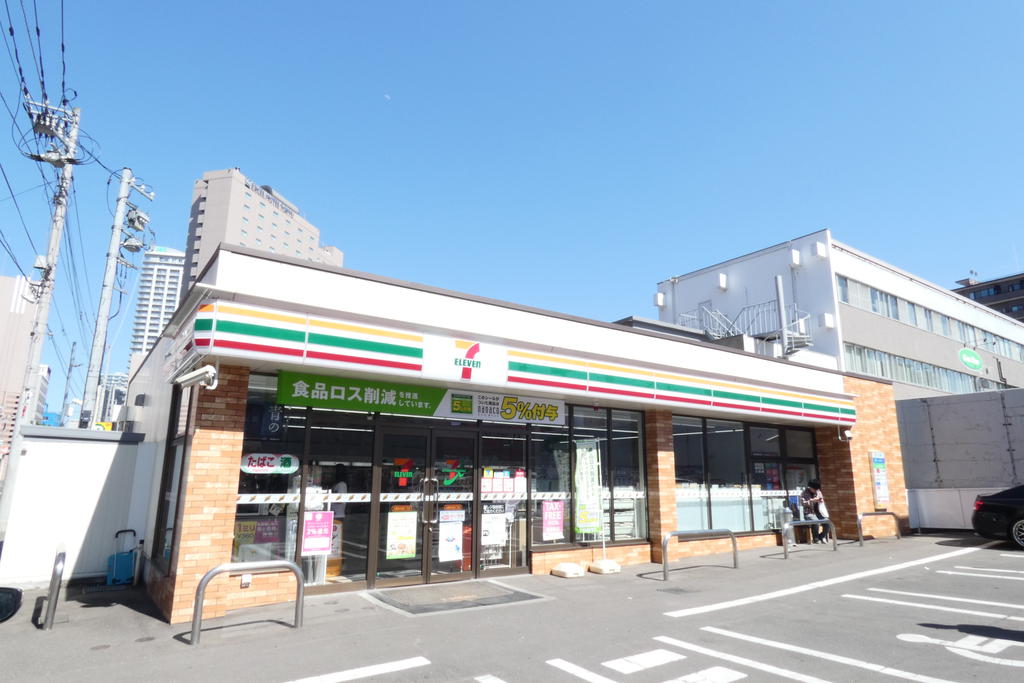 コンビニ　セブンイレブン札幌南8条西6丁目店（コンビニ）まで50m