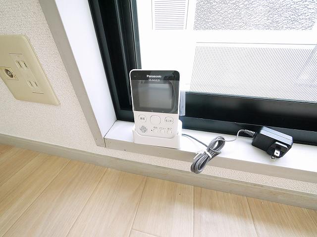 セキュリティ　お顔が見えるモニター付きインターホンで安心。