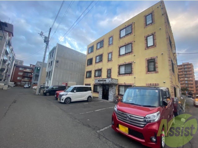 建物外観　札幌市中央区南１３条西「ワイルドベリー幌平橋」