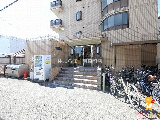 エントランス　共用部の印象も大切に