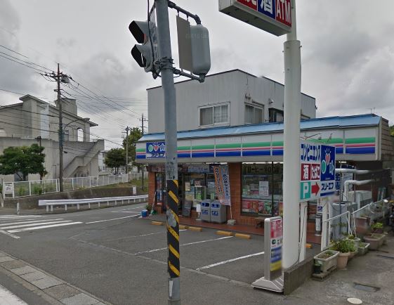 コンビニ　スリーエフ 綾瀬寺尾本町店（コンビニ）まで917m