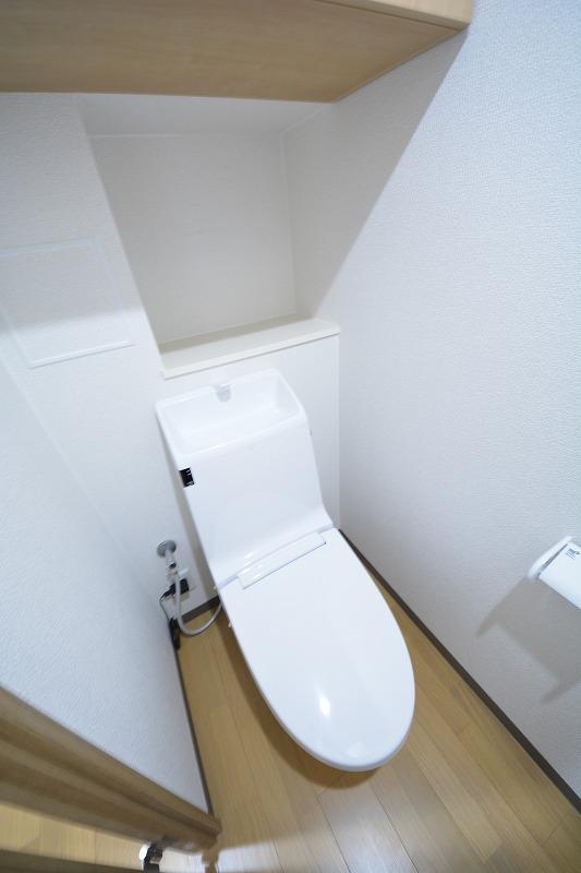 トイレ　オーパスグラン谷町　温水洗浄便座