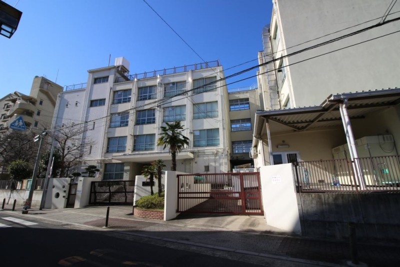 小学校　大阪市立放出小学校（小学校）まで424m