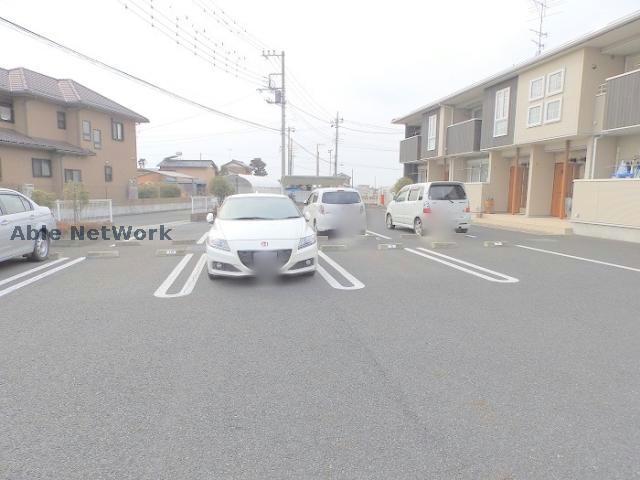 駐車場　駐車場