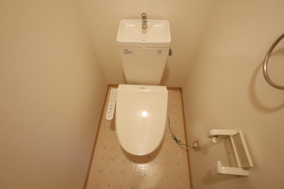 トイレ　※別部屋の写真です