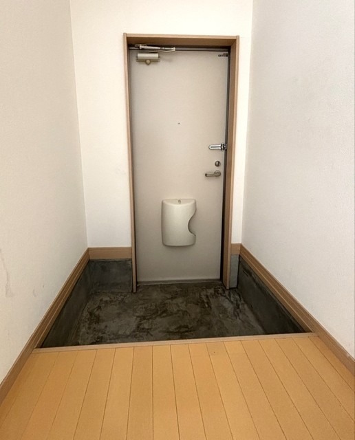 若生コーポの玄関写真