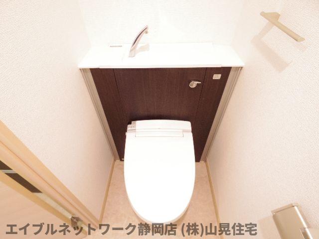 トイレ　ゆったりとした空間のトイレです