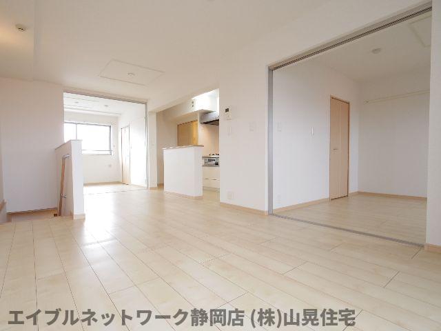 居室・リビング　使いやすいリビングです
