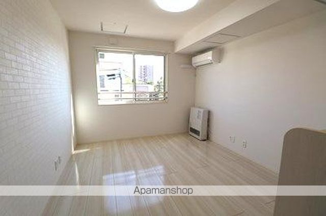 地下鉄東豊線 栄町駅 徒歩14分 2階建 築7年の居間写真