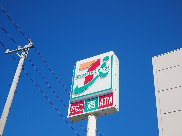 コンビニ　セブンイレブン静岡北安東4丁目店（コンビニ）まで196m