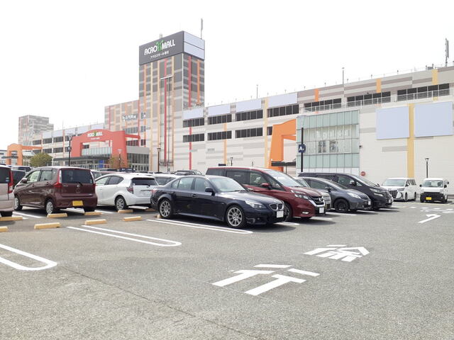 その他　アクロスモール春日店まで1300m