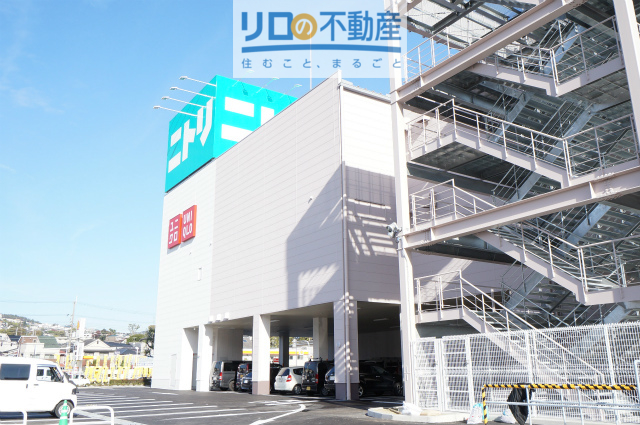 ショッピングセンター　ユニクロ宝塚歌劇場前店（ショッピングセンター）まで1037m