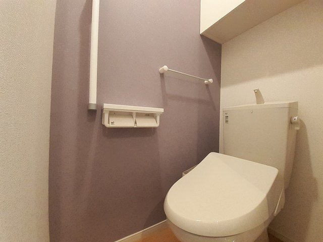 トイレ　清潔感のあるトイレです