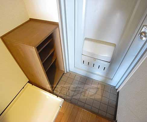 玄関　靴箱もございます