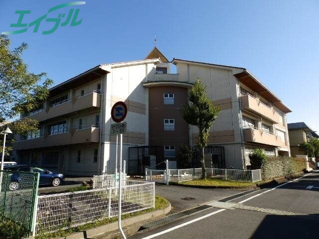 小学校　四日市市立塩浜小学校（小学校）まで1277m