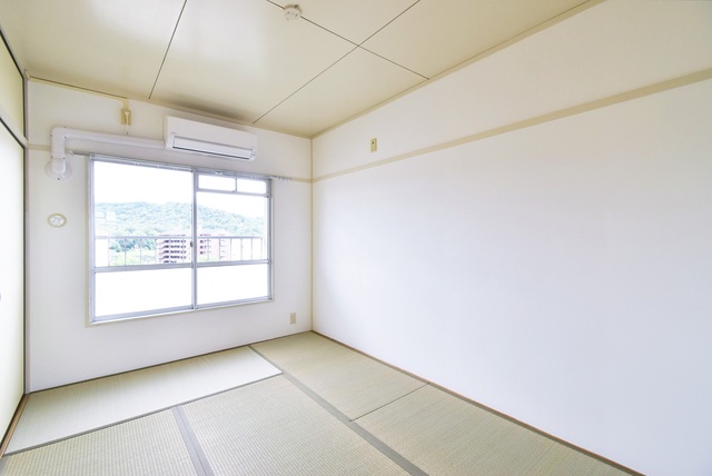 UR岩成台の内装写真