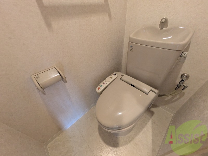 トイレ　トイレは暖房便座なので寒い冬でも安心ですね。