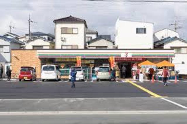 コンビニ　セブンイレブン枚方渚西2丁目店（コンビニ）まで407m