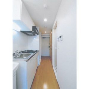 キッチン　同物件別部屋写真