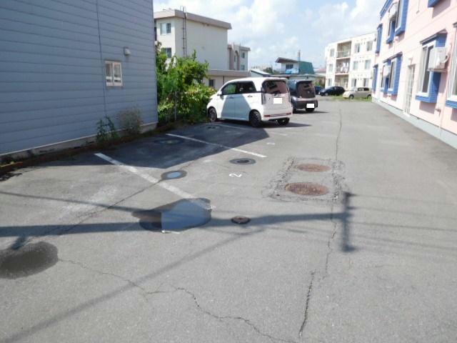 駐車場　駐車場