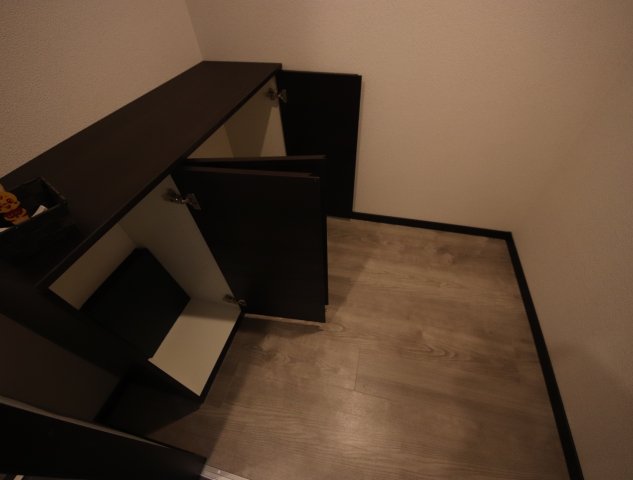 J.Qualior学園前の玄関写真