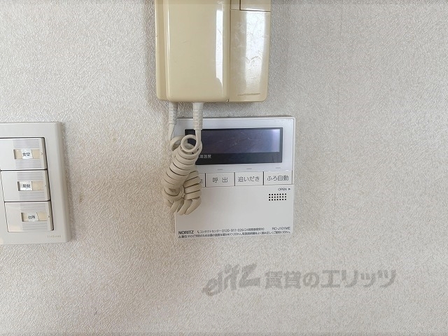 その他設備　給湯器リモコン