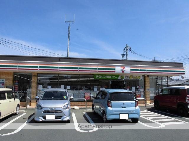 コンビニ　セブンイレブン（コンビニ）まで500m