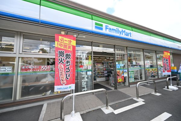 コンビニ　ファミリーマート大田南馬込六丁目店（コンビニ）まで525m