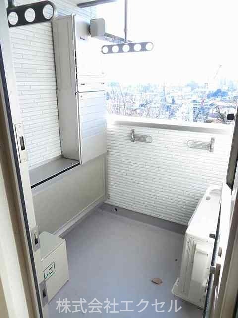 バルコニー　南西向きで日当たり良好です。
