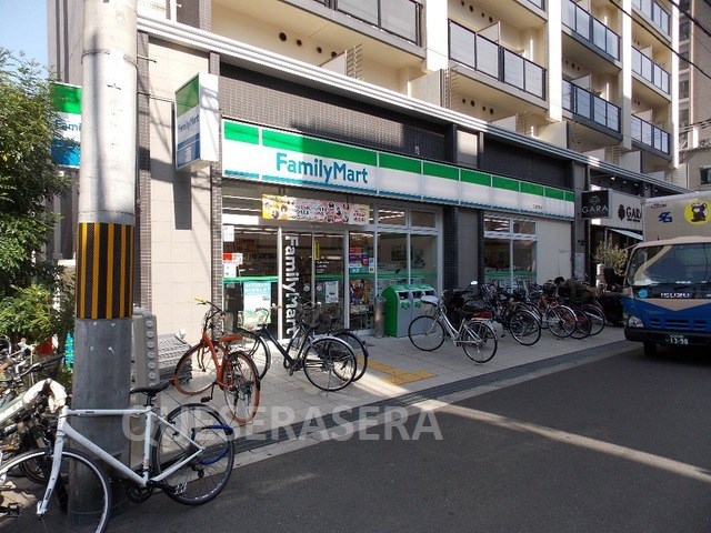 コンビニ　ファミリーマート天満駅前店（コンビニ）まで67m