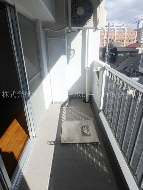 地下鉄七隈線 天神南駅 徒歩5分 7階建 築32年の内装写真