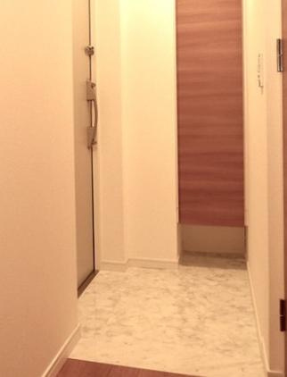 玄関　※別部屋の参考写真です。