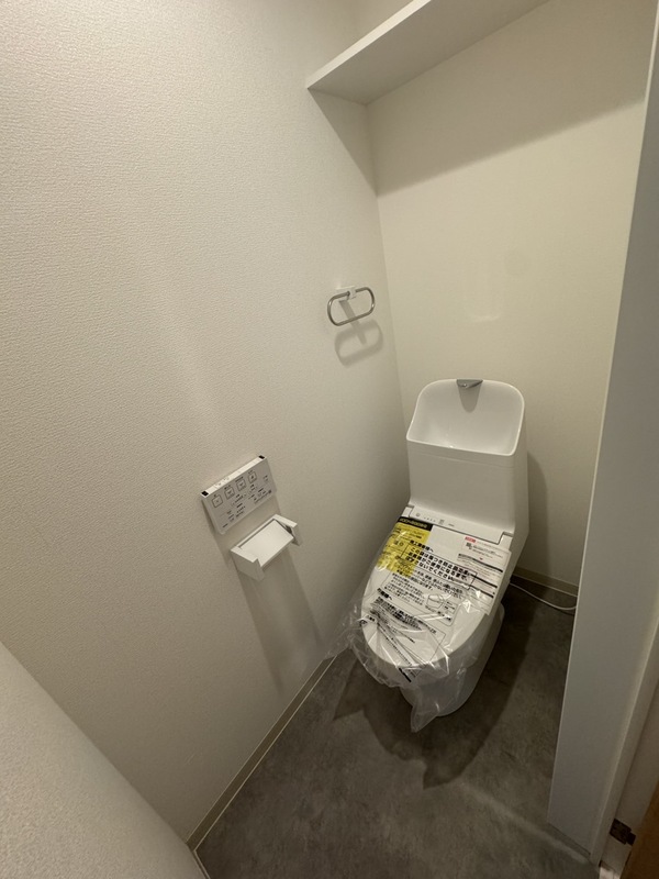 西鉄天神大牟田線 井尻駅 徒歩14分 3階建 築2年のトイレ写真