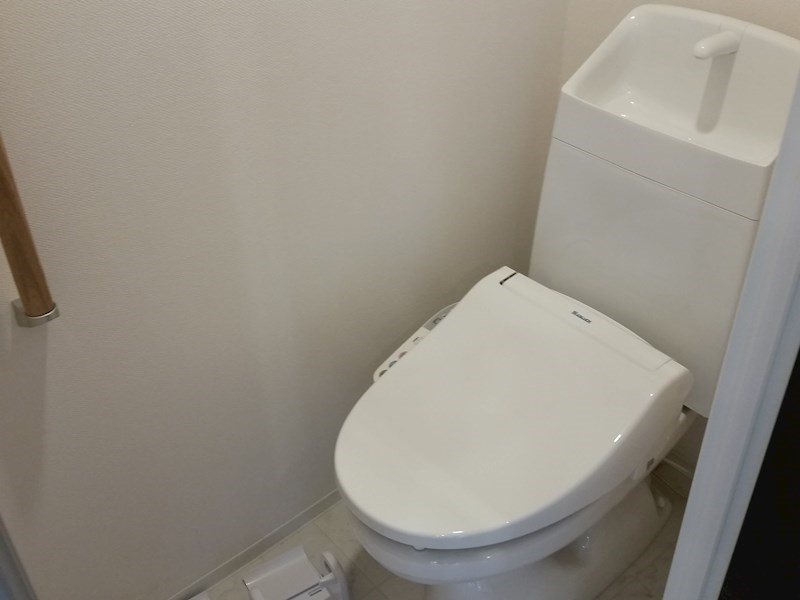 東急東横線 元住吉駅 徒歩9分 3階建 築7年のトイレ写真