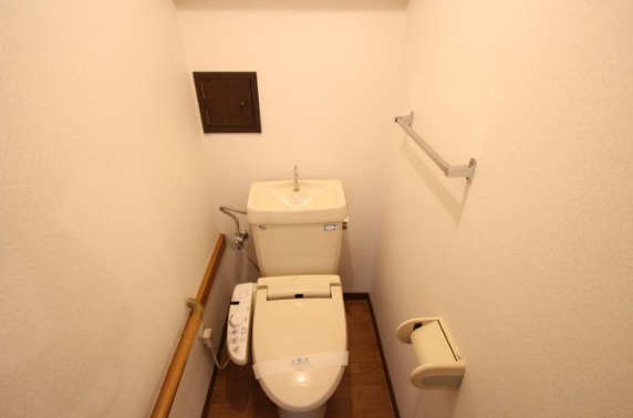 トイレ　落ち着いたトイレです